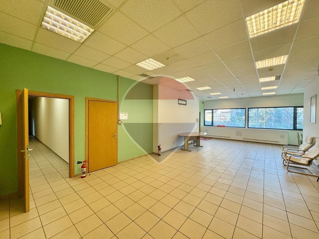Spațiu comercial cu vizibilitate | 460 mp | Bd Ion Mihal...