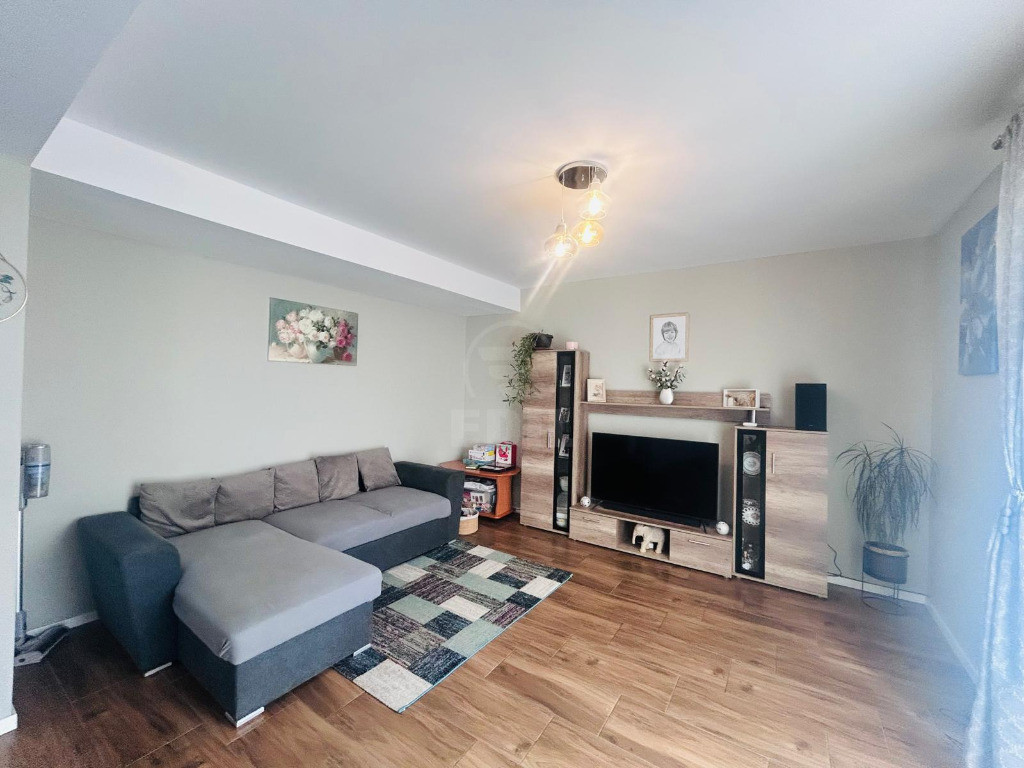 Duplex zona Sesu de sus