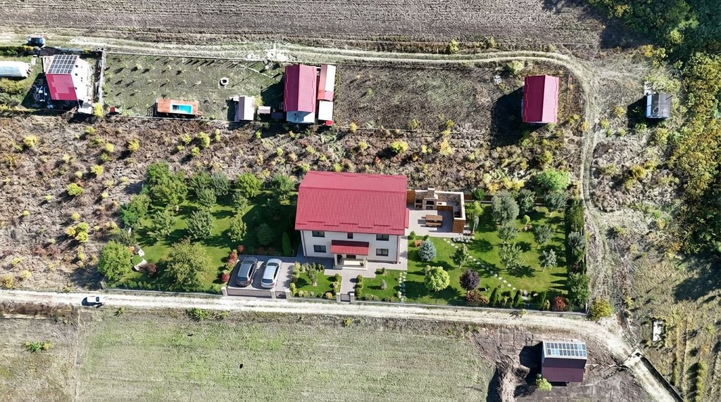 Refugiu la marginea padurii — 1000 mp de liniste in Coc...