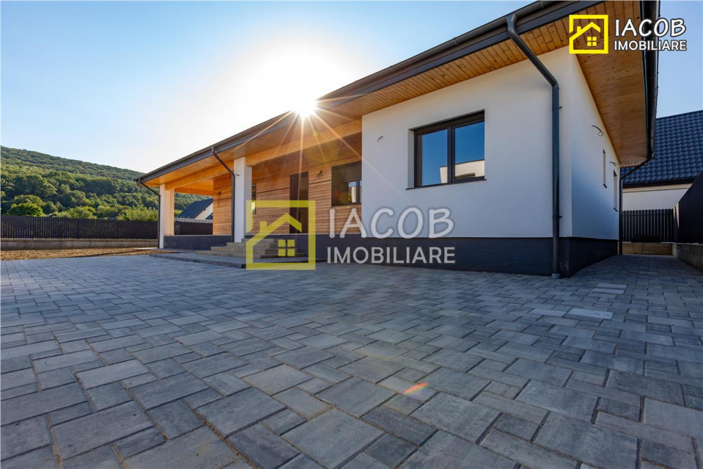 Casa noua premium in Hemeiusi - eleganta, confort si liniste