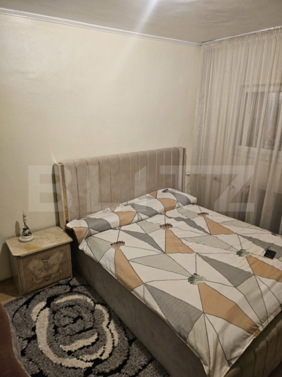 Apartament de vanzare, 2 camere, semidecomandat, zona viaduc