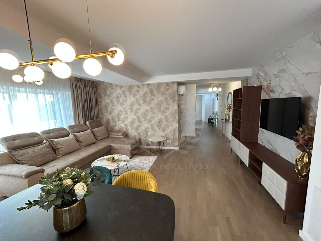 APARTAMENT 3 CAMERE //CENTRAL//BLOC BUCEGI 12