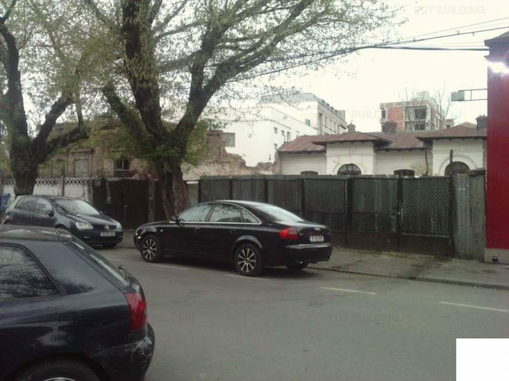 Mosilor-Eminescu, teren in suprafata de 420 mp, deschider...