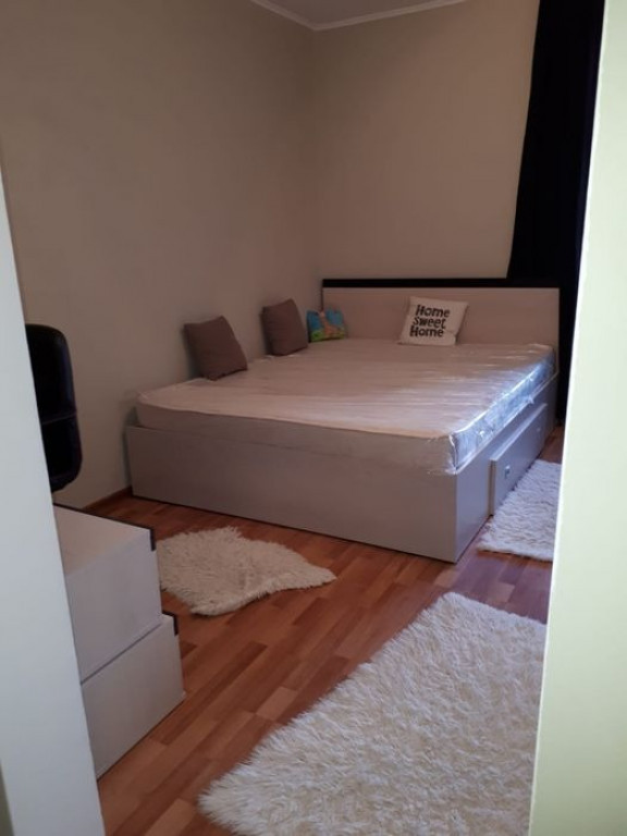 Apartament 1 camera zona Aradului .