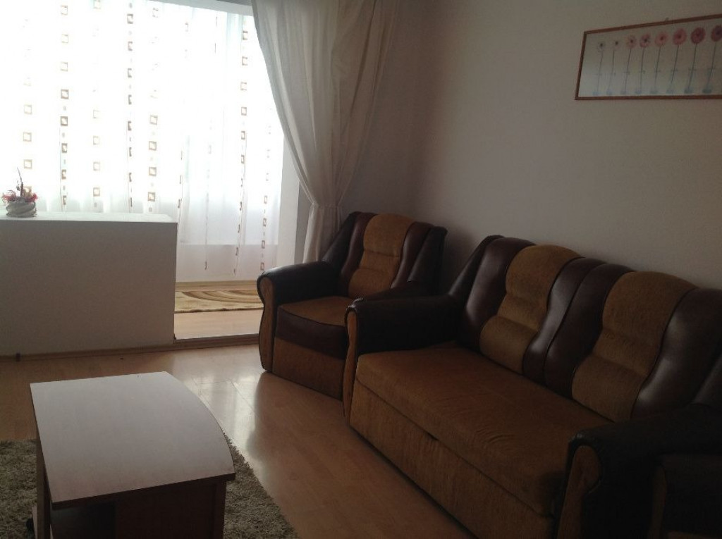 Apartament o camera de inchiriat zona Badea Cartan