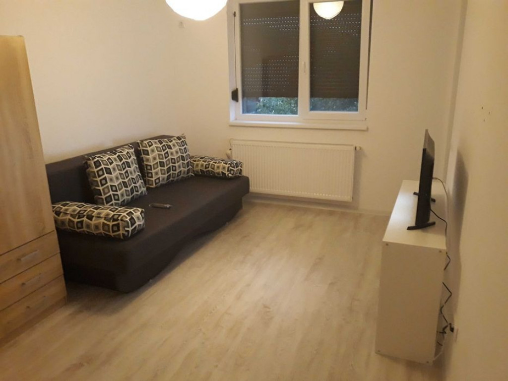 Apartament 3 camere, 100 mp, zona Dambovita