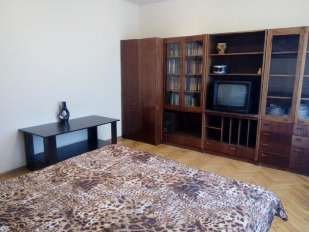 Inchiriere apartament o camera