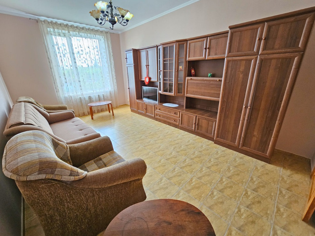 Apartament 1 camera semidecomandata zona Becas