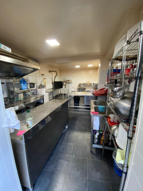 Spatiu alimentatie publica, afacere la cheie, clientela form
