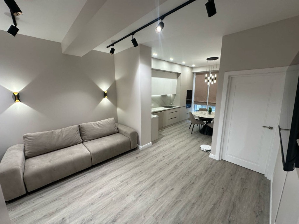 Inchiriez apartament cu 1 camera in zona Marasti