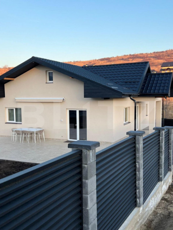 Casa noua, 3 camere, plan parter, 120mp construiti, 550mp te