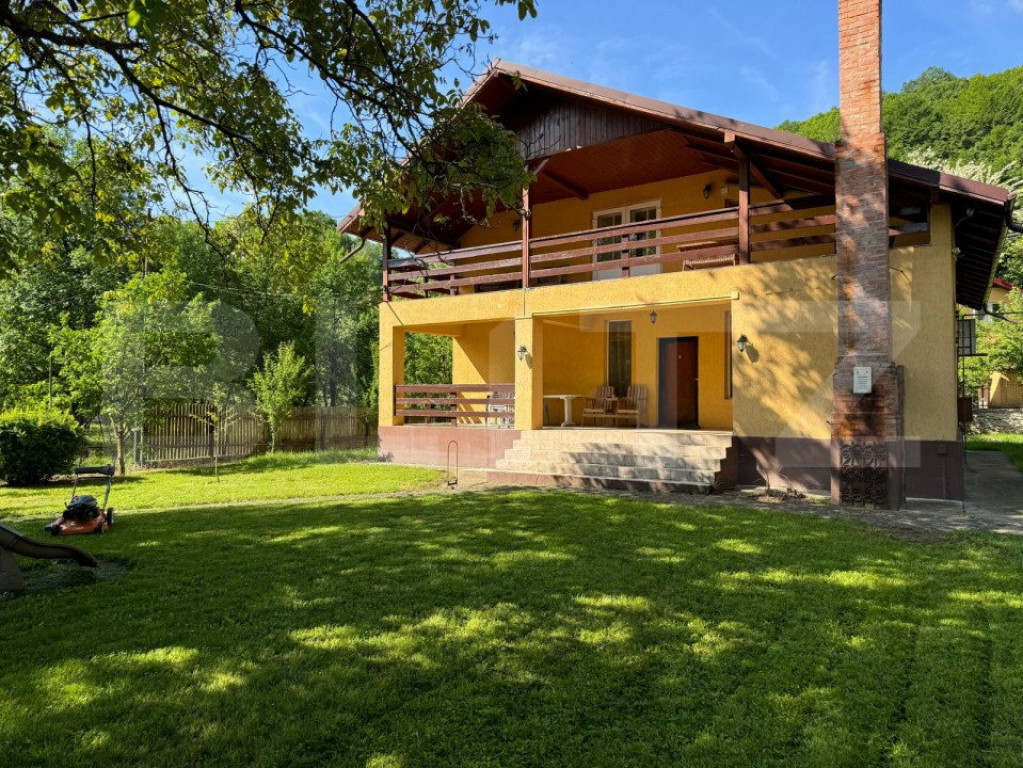 Casa individuala 4 camere plus casa de oaspeti, Drajna