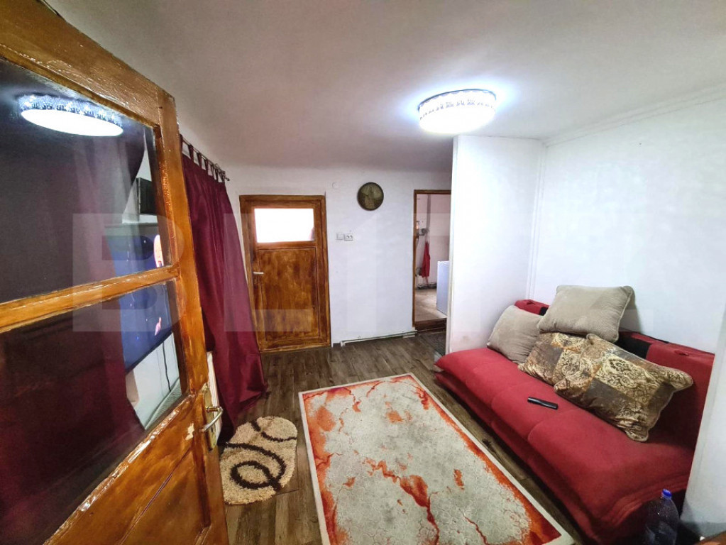 Apartament 3 camere, 90mp + pod foarte inalt, langa Piata Sf