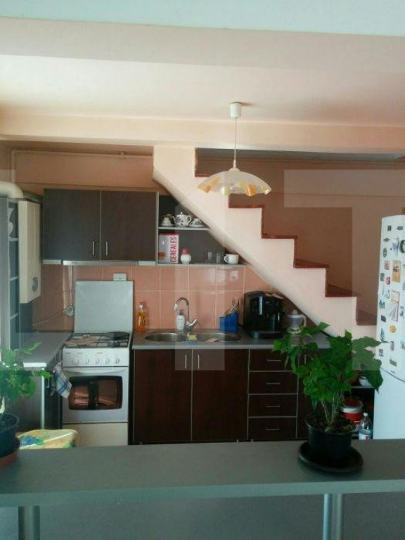 Apartament 5 camere, 135 mp, balcon, Bulevardul Muncii