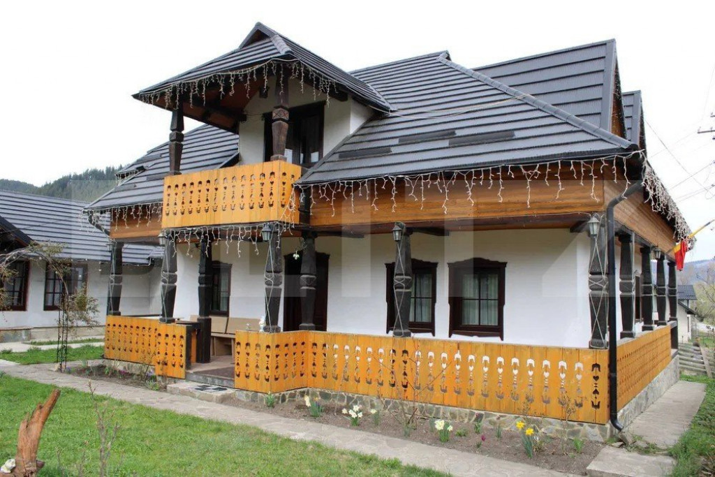 Casa de vacanta si anexe in Stulpicani