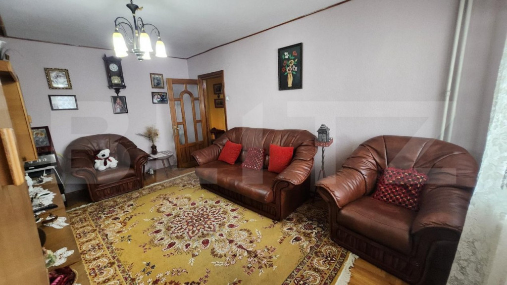 Apartament 3 camere, etaj intermediar, 65 mp utili, George E