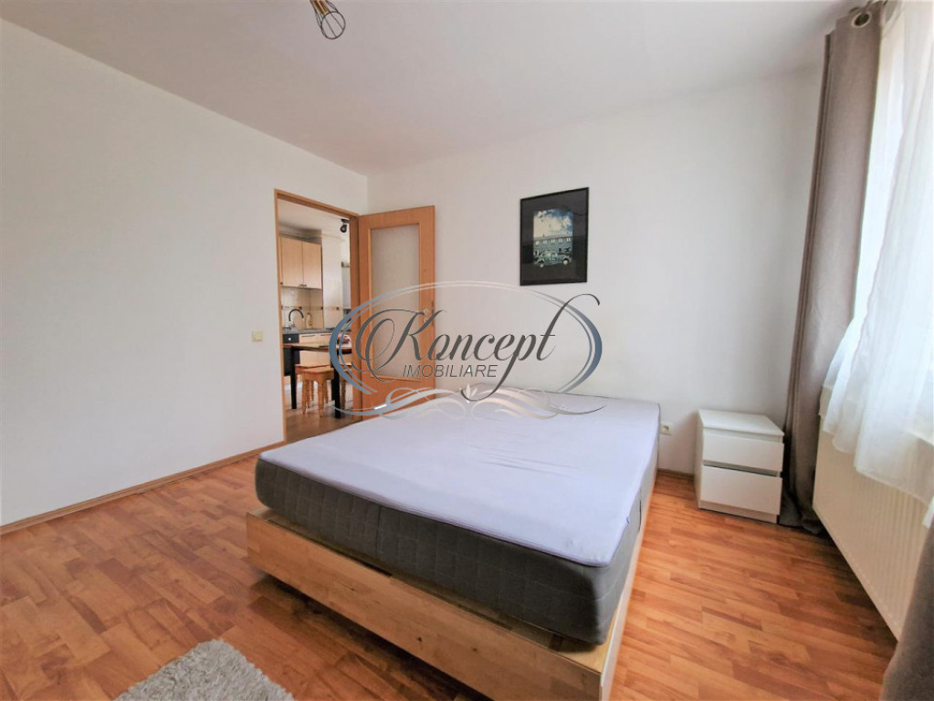 Apartament decomandat, zona Fsega