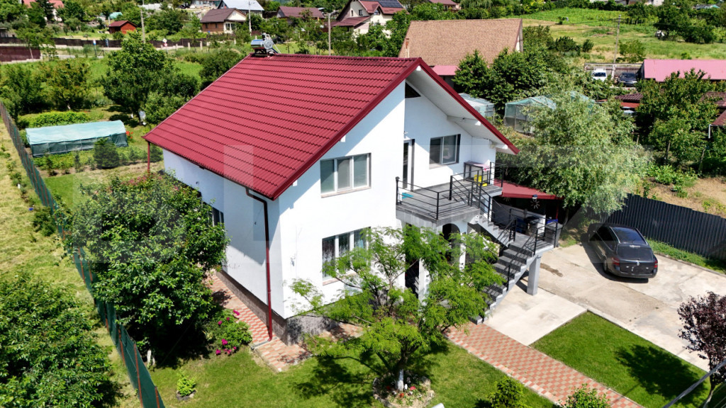 Casa 6 camere, 229 mp, scara exterioara, zona Dorobanti