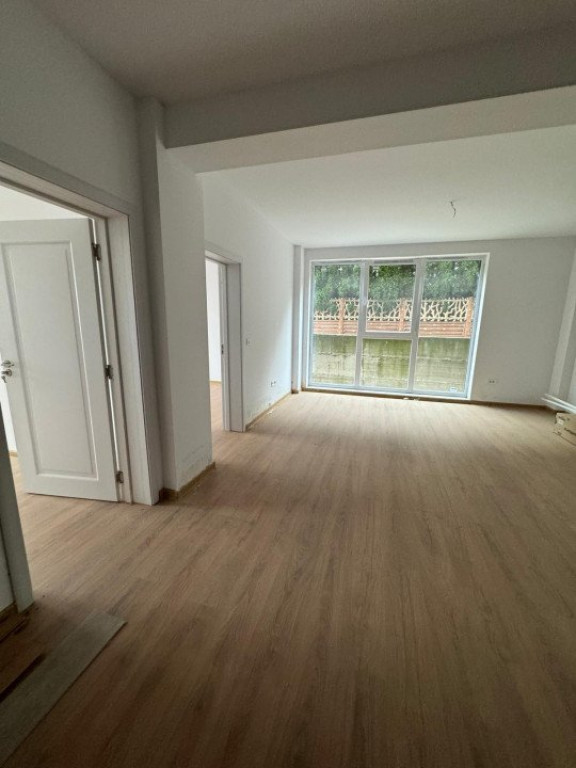 Apartament 3 camere, bloc nou, Radauti