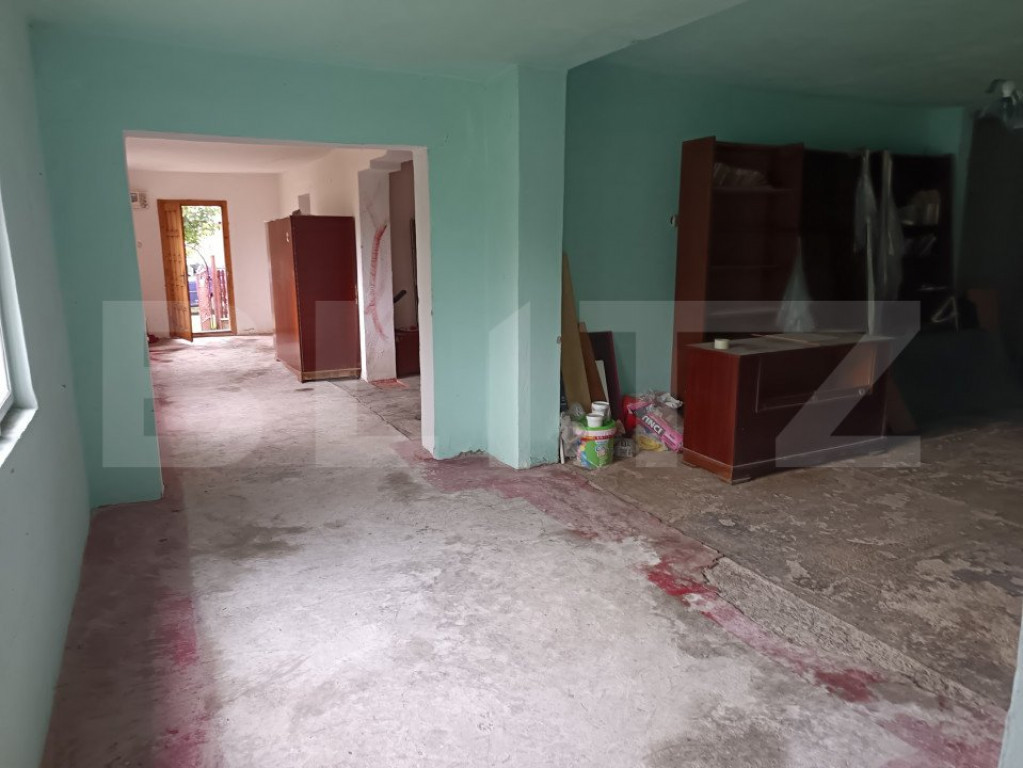 Casa renovabila, cu un teren 2000 m, intr-o zona linistita