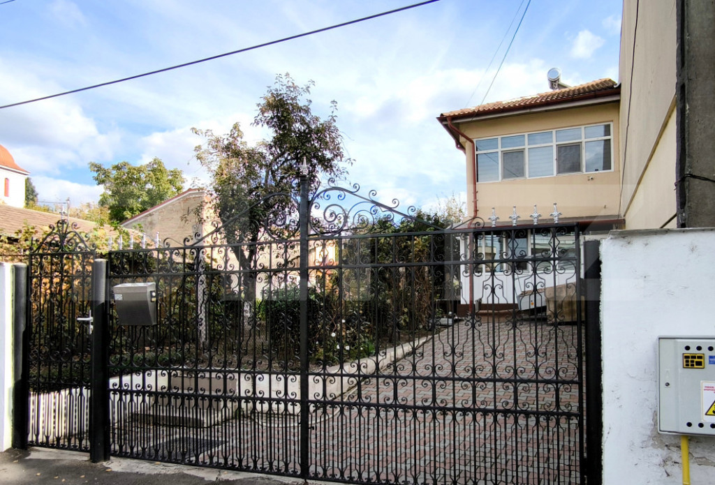 Casa P+E, 110 mp utili pe 357 mp teren, stradal, vad si flux