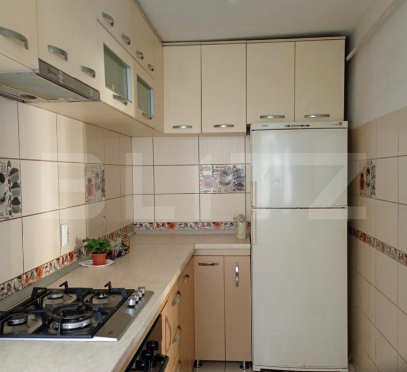 Apartament 3 camere, etaj 3, cartier George Enescu, Suceava