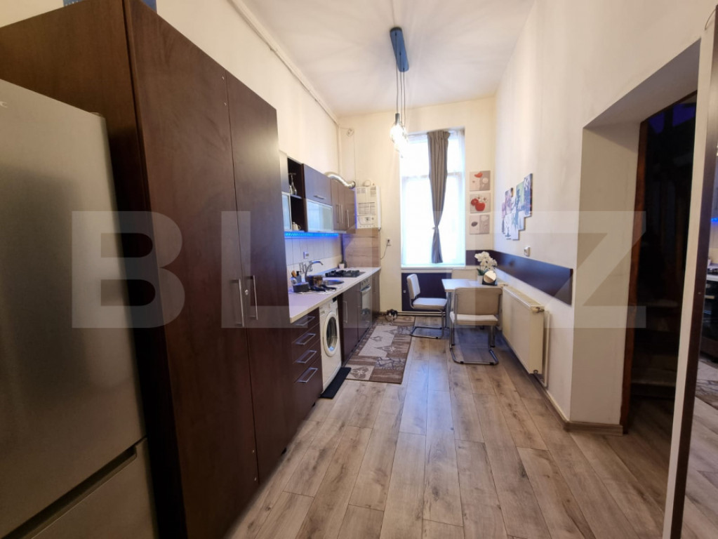 Garsonieră -cat un apartament - spațioasă de vânzare - C