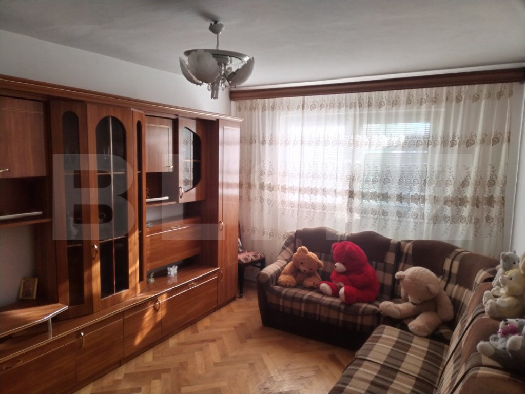 Micro 4 Apartament 3 camere decomandat etaj 2