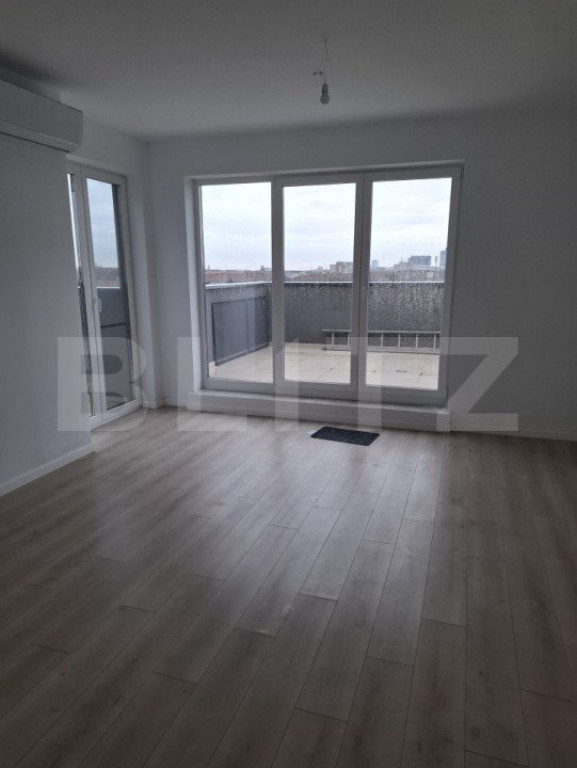 Penthouse cu 3 camere, 90,5 mp, terasa de 80,3 mp, Zona Toro