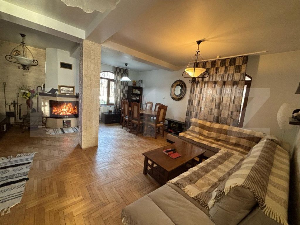 Aninoasa Casă/Vilă Modernă de Lux