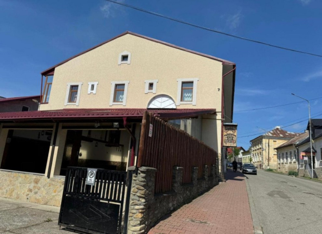 Afacere la cheie in Siret!! Pensiune, Sala evenimente, Resta