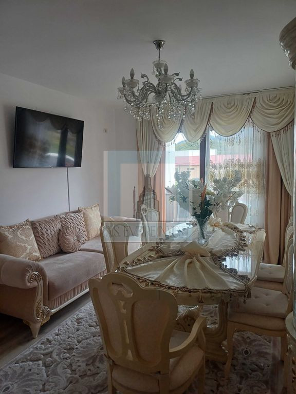 Vand Apartament complet mobilat in noua krontowers noua b...