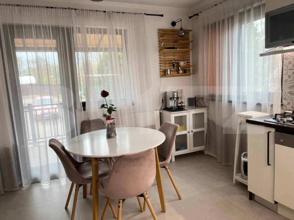 Casa individuala, cu 4 camere, 240 mp, 800 mp teren, zona Bu