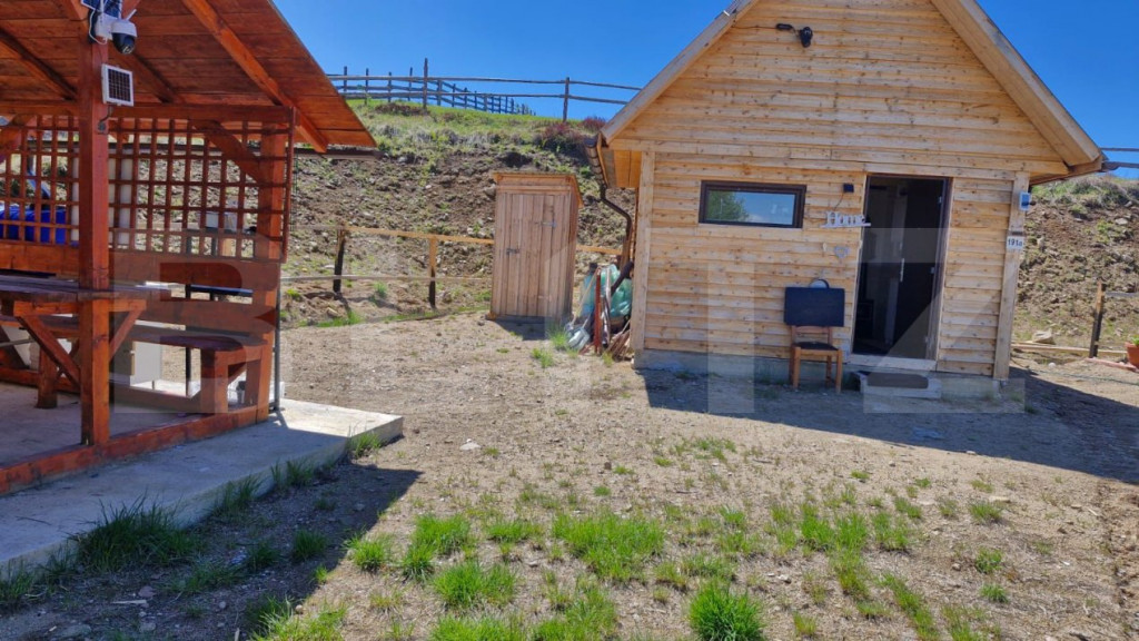 Teren Plus cabana de vanzare in zona Maguri
