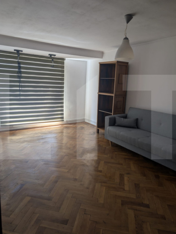 De inchiriat apartament ultracentral 3 camere 70 mp