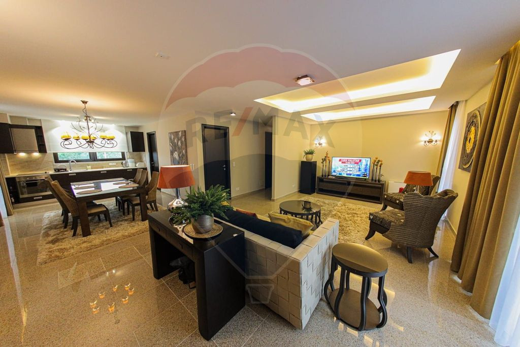 Vânzare Apartament 3 Camere | Piscina | Terasa 13 mp in ...