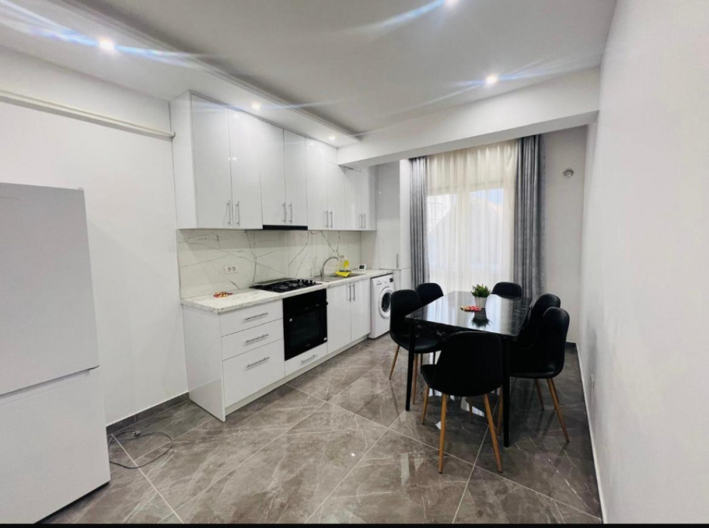 Apartament mdern de inchiriat ,2 camere, bloc nou, Radauti