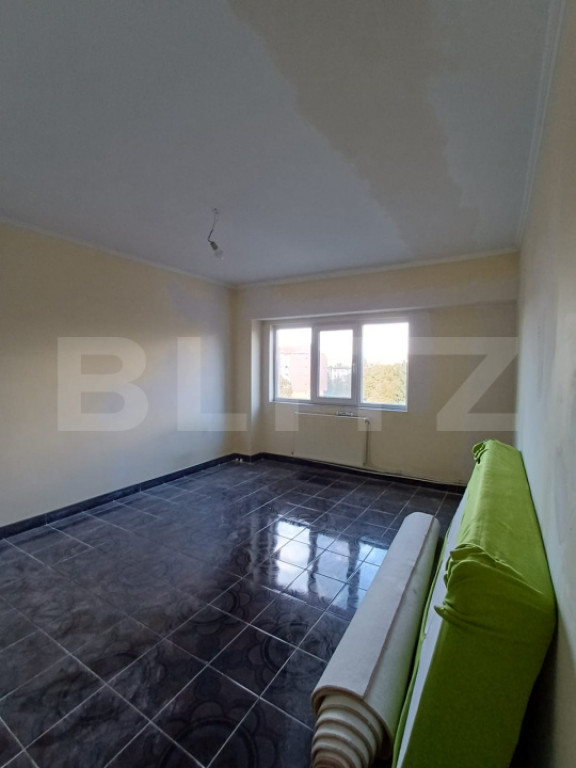 Apartament de vanzare, cu 3 camere, 84 mp, zona Centrala