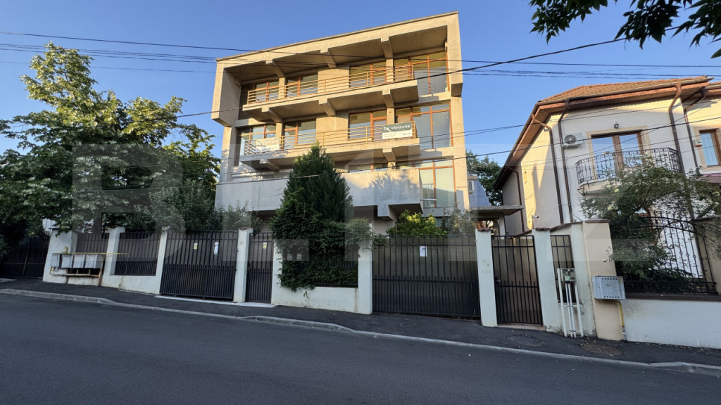 Penthouse pe 2 etaje la casă, 144 mp utili cu 113 mp teras?