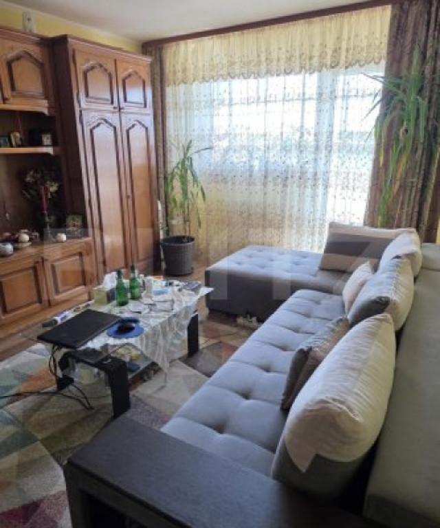 Apartament 4 camere, 4 balcoane,an 1984, 75 mp, zona Blv Buc
