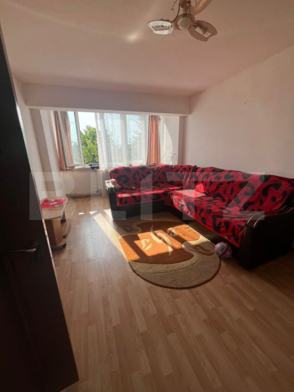 Apartament de vanzare, cu 2 camere 48 mp, zona Campia Turzii