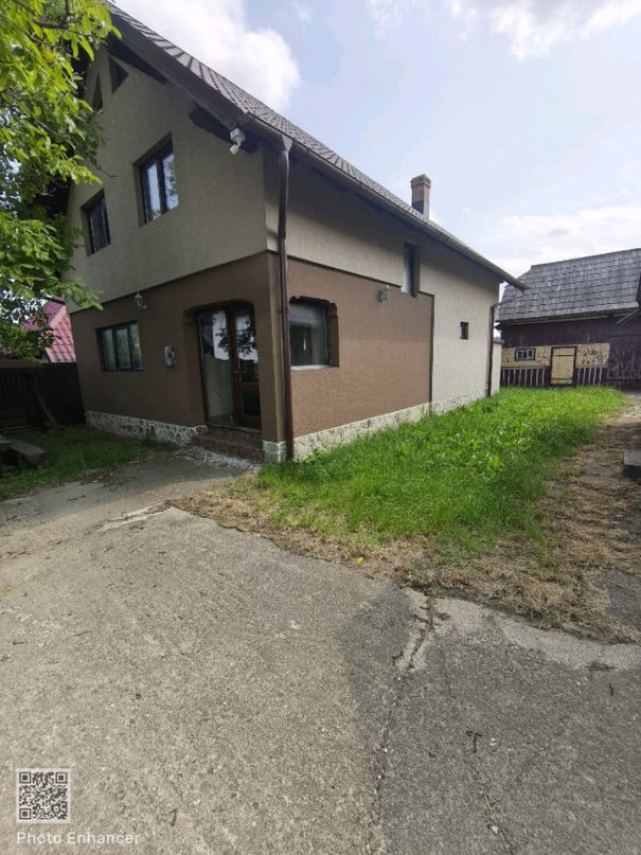Casa + teren 2600mp, zona Horodnic de Sus, Radauti