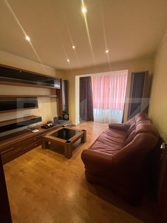 Apartament de vanzare, cu 3 camere, 51 mp, zona Campia Turzi