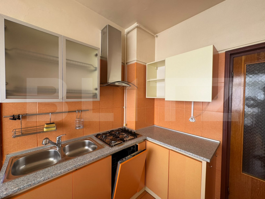 Apartament 3 camere, 2 bai, zona Hasdeu