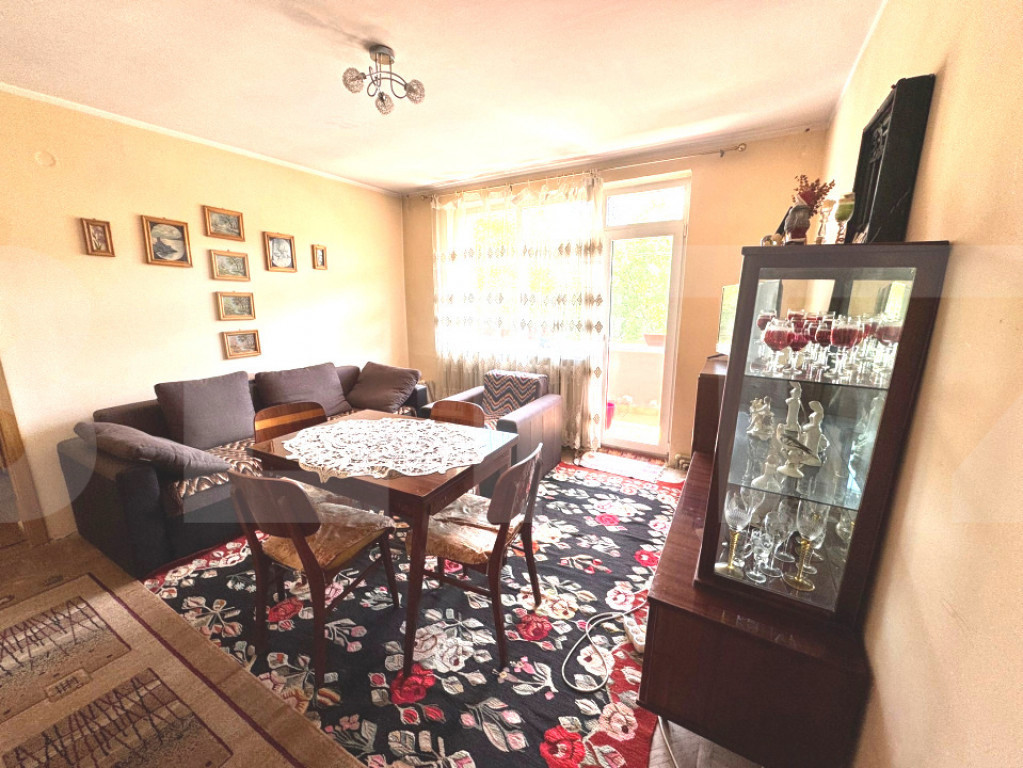 Apartament de 4 camere,zona Complex Bulevard