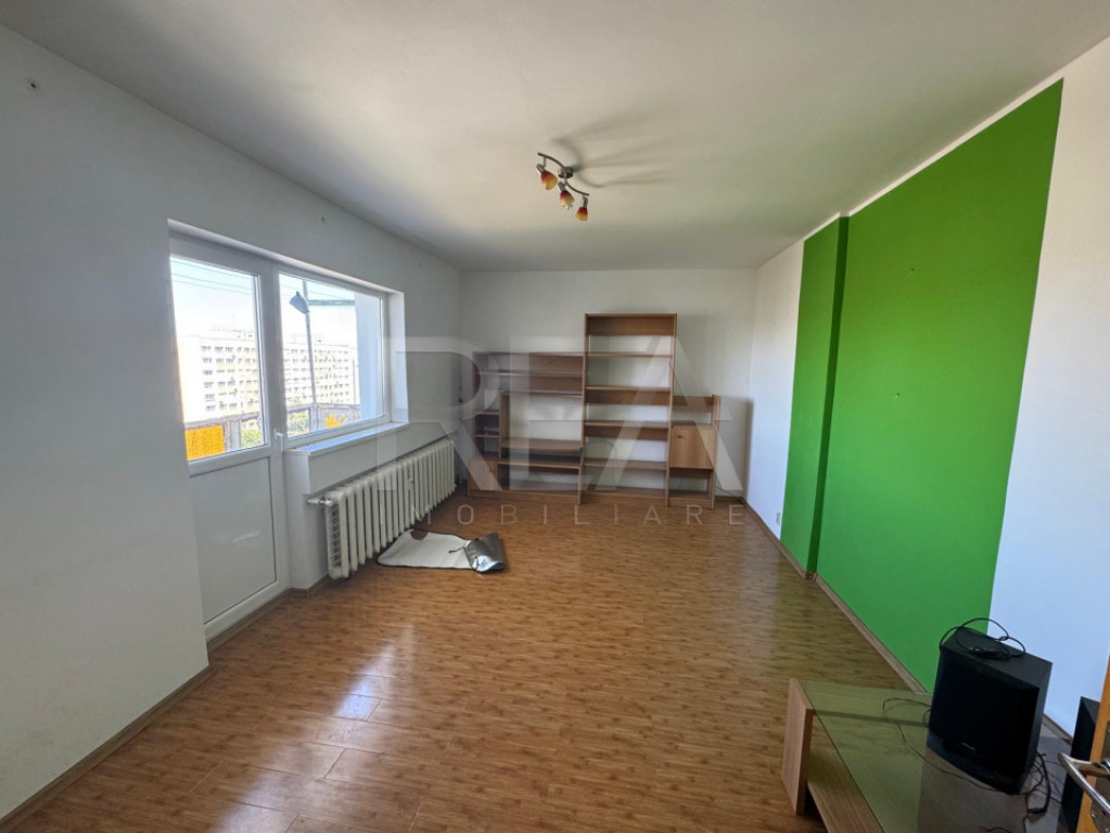 2cam decomandat |Str Pascani | bloc dupa cutremur | 5min met