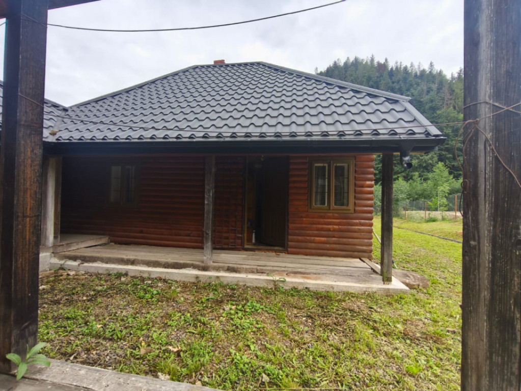 Casa de vacanta , zona Soarecului , Marginea