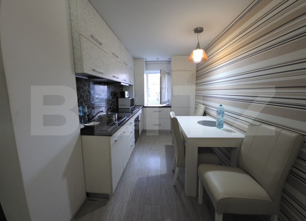 Apartament cu 3 camere, zona Stefan cel Mare; Parter inalt