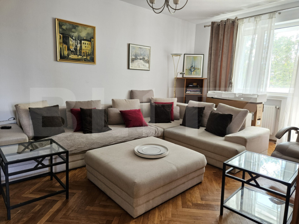 Apartament 2 camere decomandate Centru - Republicii, garaj s