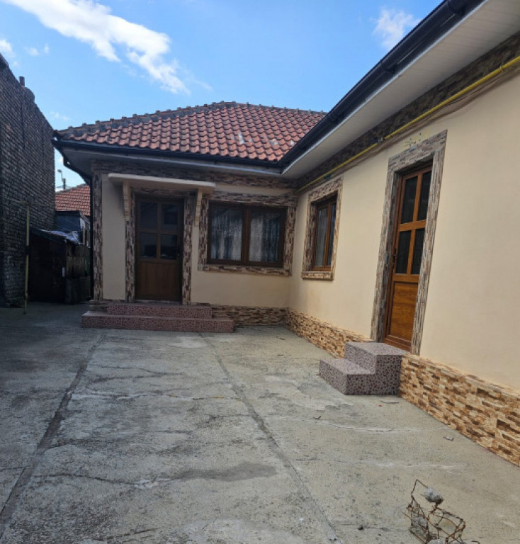 Casă de Vânzare Brătianu Constanța | Curte Proprie | Cen